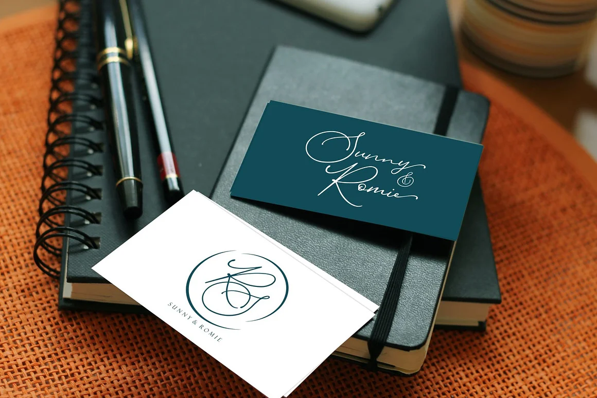 Donatellia Signature Font