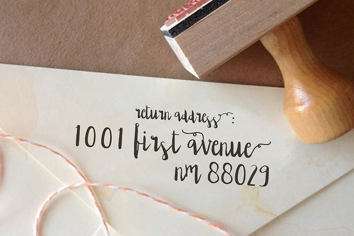Edeline Script Font