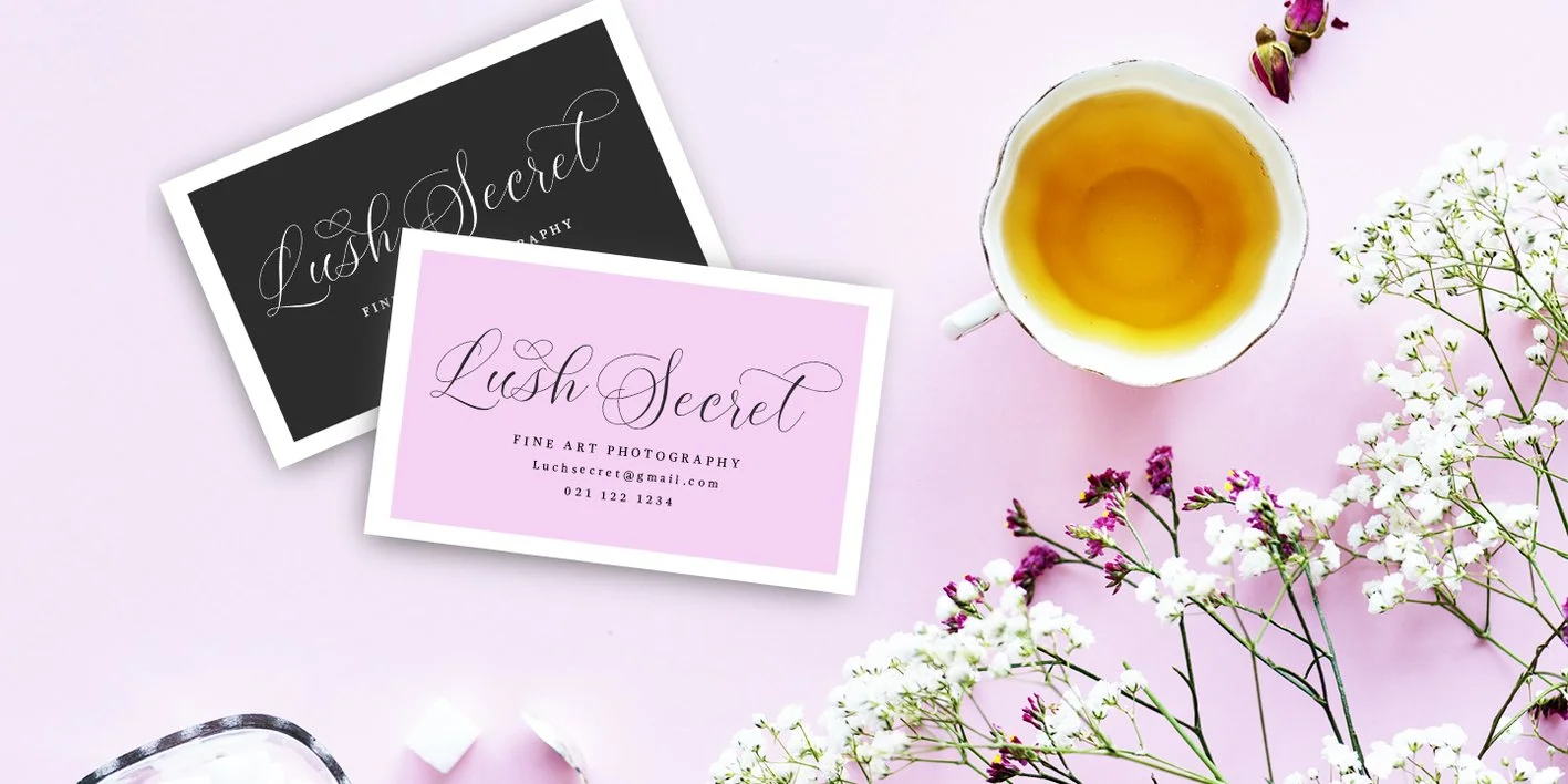 Molandika Script Font