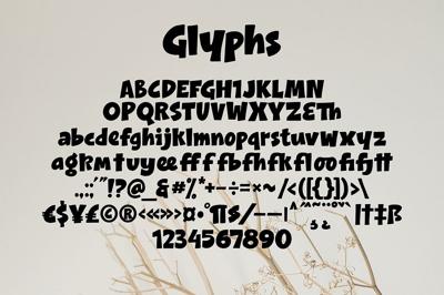 Cloody - Display Font Free Download