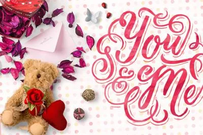 Mira & graphic watercolor & swirls Font