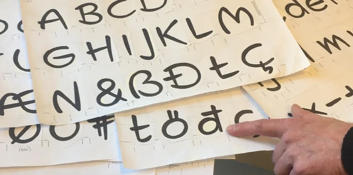 SwingKing Font